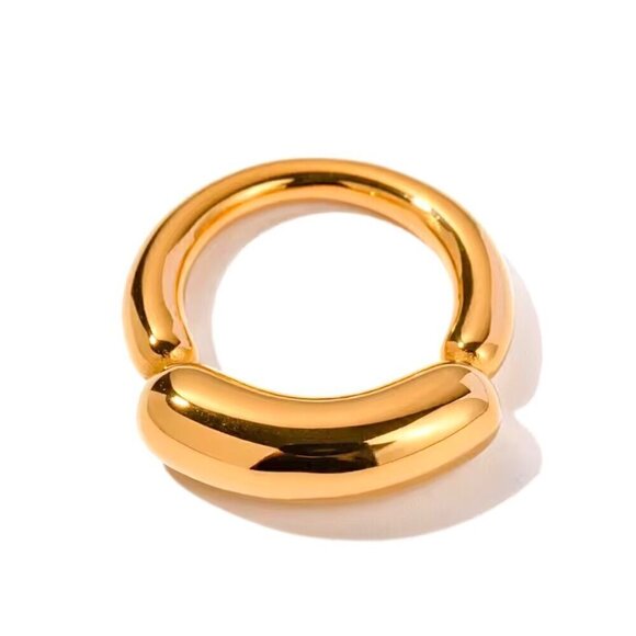 NWT 18K Gold Plated Minimalist Statement Chunky Ring Sz. 7 - Picture 1 of 16